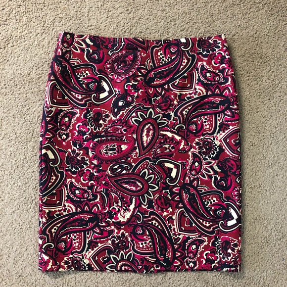 Talbots Pencil Skirt Sz 10 Maroon Magenta Paisley - Picture 5 of 9